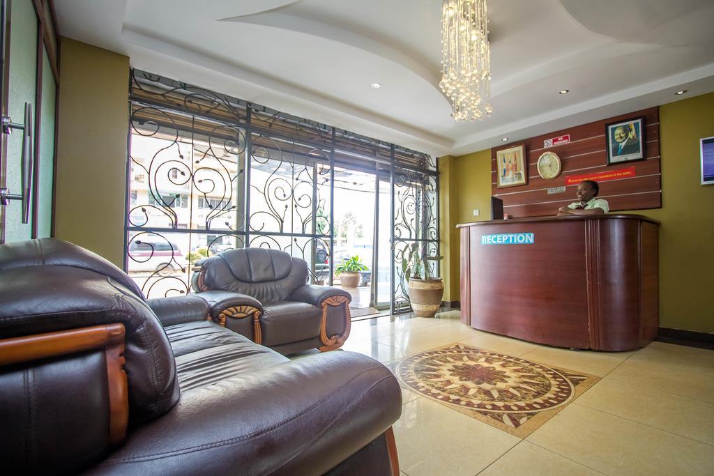 Sal'S Boutique Hotel Kampala Esterno foto